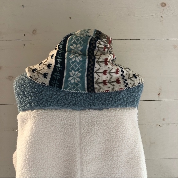 NEW Nordic Reindeer Knit Scarf • Ivory - Picture 2 of 5